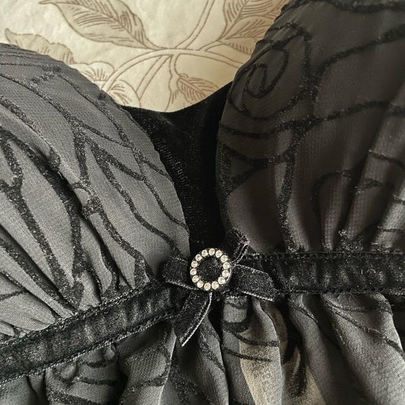 Ambrielle Black Velvet Floral Burnout Babydoll Sheer Slip Dress Top Large Goth - Picture 3 of 9